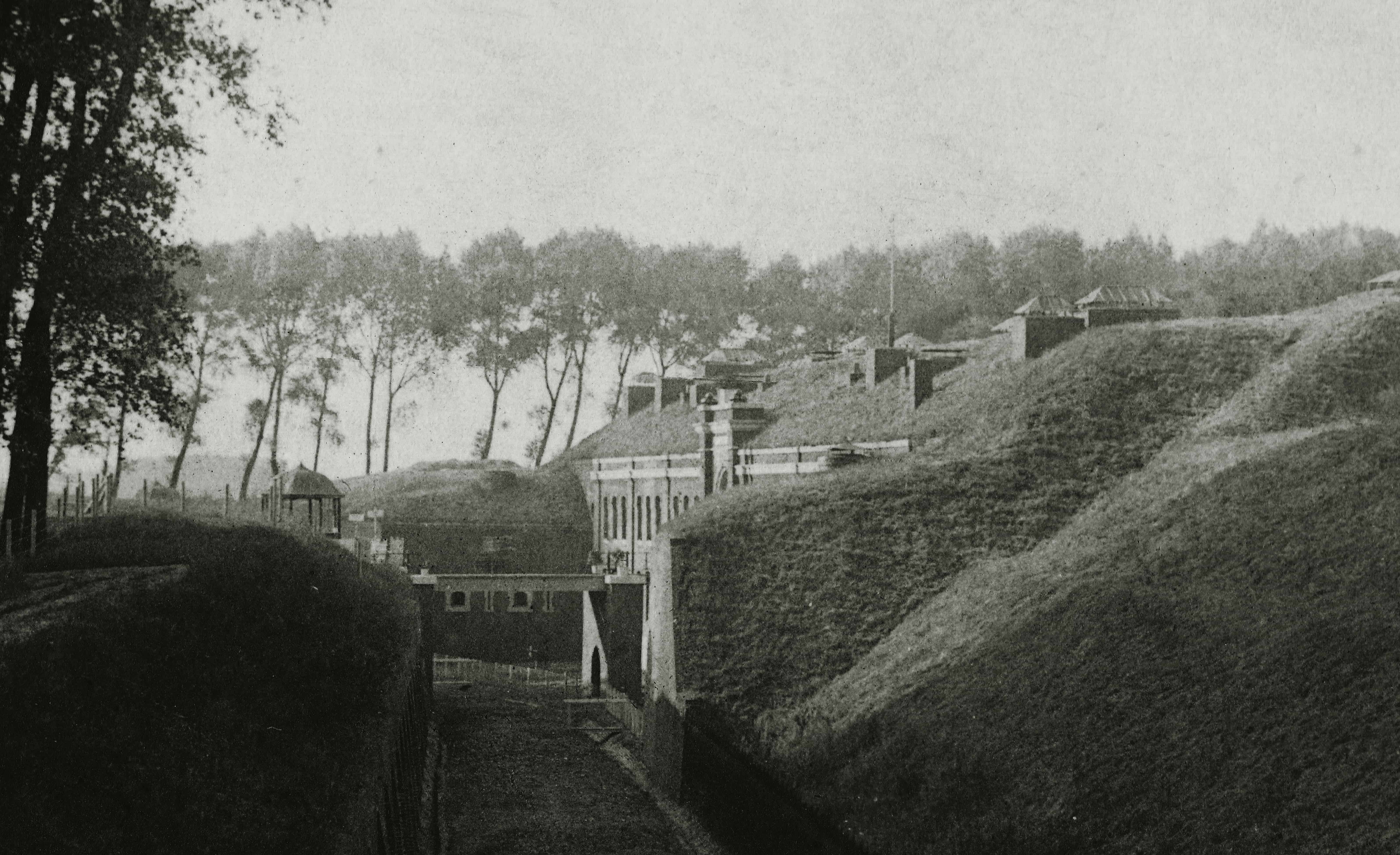 Fort de mons - Noir et blanc / M